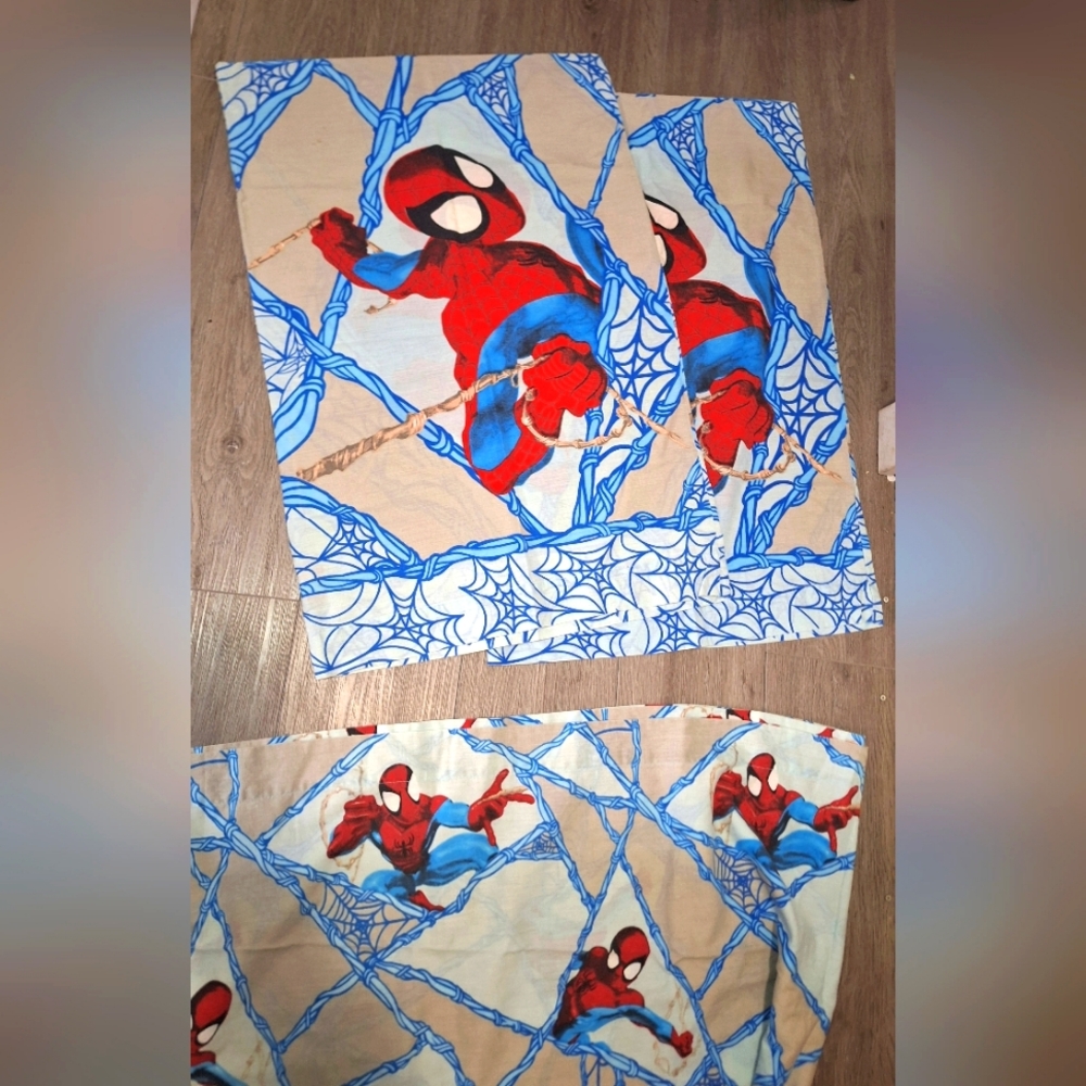Spiderman 2006 Double Flat Sheet & 2 Pillowcases